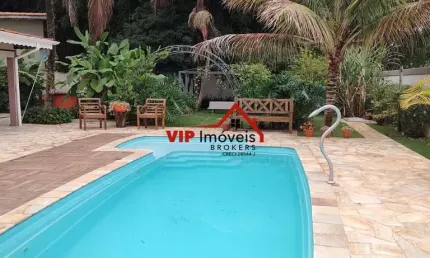 Casa para venda em Caxambu de 400.00m² com 3 Quartos, 1 Suite e 6 Garagens