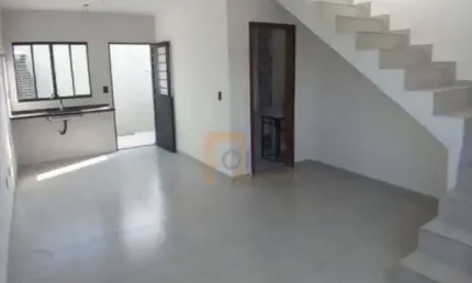 Sobrado para venda e aluguel em Vila São Paulo de 56.00m² com 2 Quartos e 1 Garagem