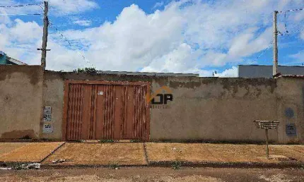 Casa para venda em Rio Verde de 97.00m² com 3 Quartos e 2 Garagens