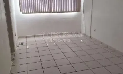 Apartamento para alugar em Centro de 55.00m² com 2 Quartos e 1 Garagem