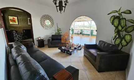 Casa para venda em Jardim Líbano de 184.00m² com 3 Quartos, 1 Suite e 3 Garagens