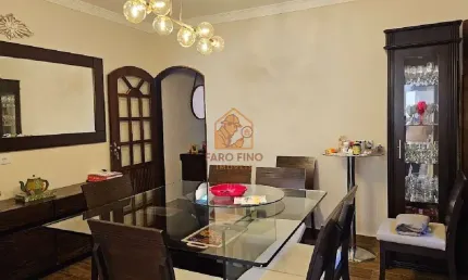 Casa para venda em Vila Picinin de 217.00m² com 3 Quartos, 1 Suite e 3 Garagens