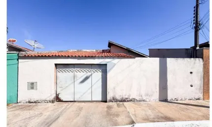 Casa para venda em Condomínio Santa Úrsula de 200.00m² com 2 Quartos e 1 Garagem