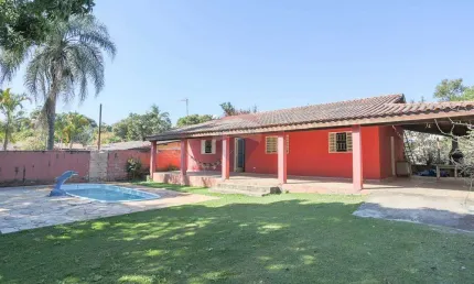 Chácara para venda em Araçoiaba da Serra de 197.00m² com 3 Quartos, 1 Suite e 10 Garagens