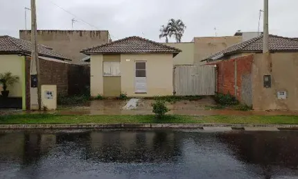 Casa para venda em Santa Rita do Passa Quatro de 200.00m² com 2 Quartos