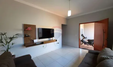 Casa para venda em jardim santa cruz de 191.97m² com 3 quartos, 1 suite e 2 garagens