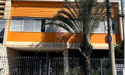 Sobrado para alugar em Centro de 258.00m² com 3 Quartos e 3 Suites