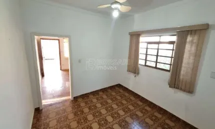 Casa para venda em Centro de 180.00m² com 2 Quartos e 3 Garagens