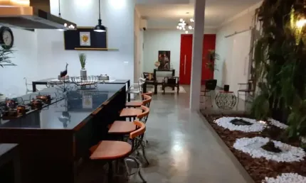 Casa para venda e aluguel em Chácara Junqueira de 288.00m² com 3 Quartos, 3 Suites e 4 Garagens