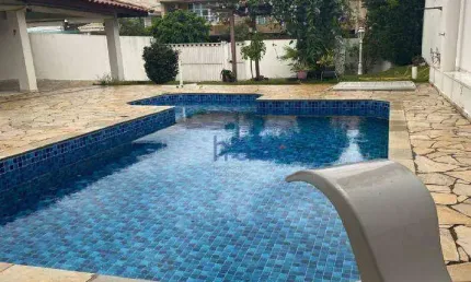 Casa de Condomínio para alugar em Jardim Ibiti Do Paço de 240.00m² com 2 Quartos, 1 Suite e 4 Garagens