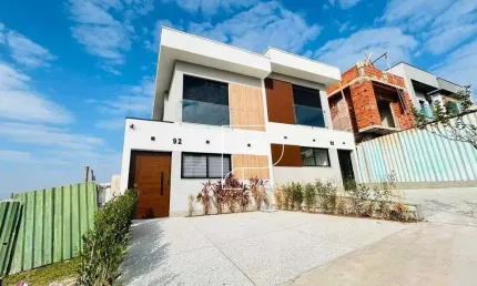 Casa de Condomínio para venda em Granja Viana de 124.00m² com 3 Quartos, 1 Suite e 2 Garagens