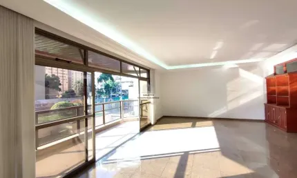 Apartamento para venda em Centro de 230.00m² com 4 Quartos, 2 Suites e 2 Garagens