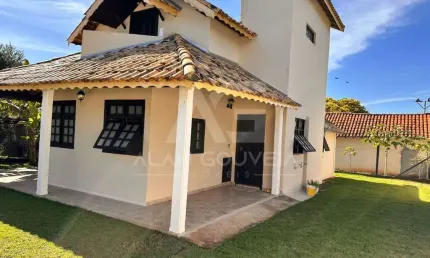 Casa para alugar em Residencial Flamboyant de 350.00m² com 2 Quartos, 1 Suite e 4 Garagens
