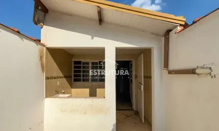 Casa para venda em Centro de 152.00m² com 3 Quartos e 1 Garagem