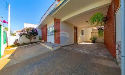 Casa para venda em Jardim Cândida de 163.84m² com 3 Quartos, 1 Suite e 2 Garagens