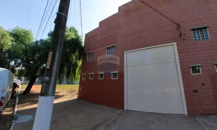 Galpão / Depósito / Armazém para alugar em Jardim Casarão de 454.34m²