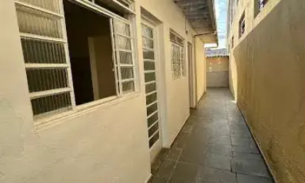 Casa para alugar em Vila Industrial de 50.00m² com 1 Quarto
