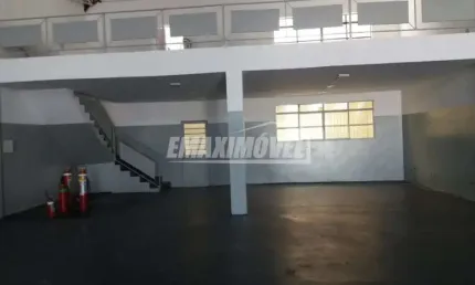 Galpão / Depósito / Armazém para alugar em Jardim Leocádia de 290.00m²