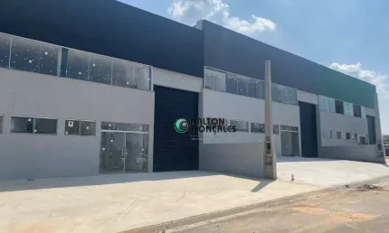 Galpão / Depósito / Armazém para venda em Loteamento Comercial Bortoletto de 440.00m² com 3 Garagens