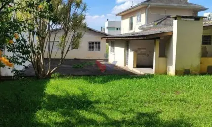 Terreno à venda no Mercês, Curitiba 