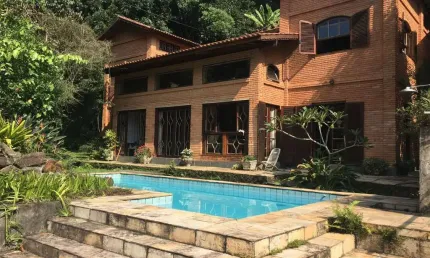 Casa de Condomínio para alugar em Caraguatá de 350.00m² com 4 Quartos e 6 Garagens