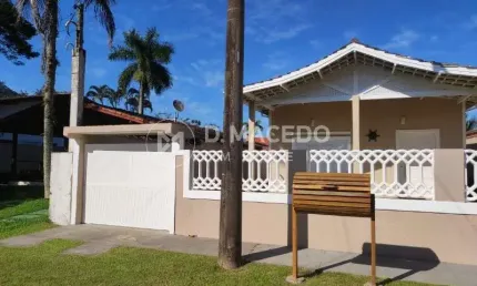 Casa para alugar em Condominio Lagoinha de 342.00m² com 4 Quartos, 4 Suites e 1 Garagem