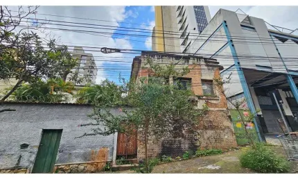 Lote / Terreno para venda em Santa Efigênia de 630.00m² com 3 Garagens