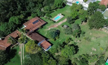 Casa para venda em Terras De Santa Cruz de 375.00m² com 4 Quartos