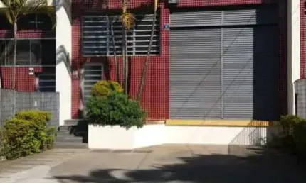 Galpão / Depósito / Armazém para alugar em Alphaville Industrial de 800.00m² com 3 Garagens