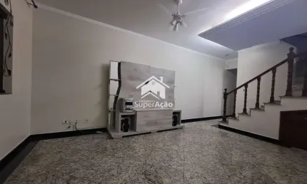 Sobrado para alugar em Vila Galvão de 225.01m² com 3 Quartos, 1 Suite e 4 Garagens
