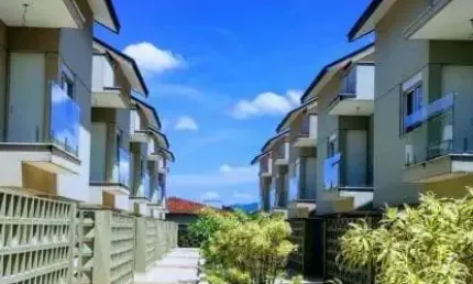 Casa para venda em Vila Oliveira de 449.00m² com 3 Quartos, 3 Suites e 6 Garagens