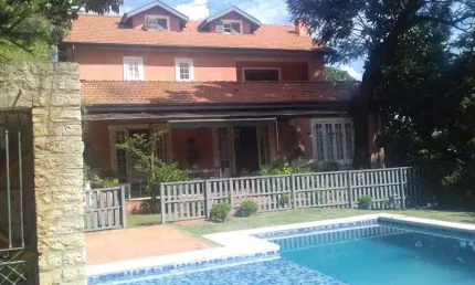 Casa de Condomínio para venda em Mangueiras De Itu de 1450.00m² com 3 Quartos, 3 Suites e 4 Garagens