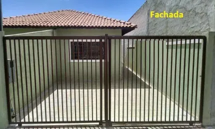 Casa para venda em Jardim Imperial de 150.00m² com 2 Quartos, 1 Suite e 2 Garagens