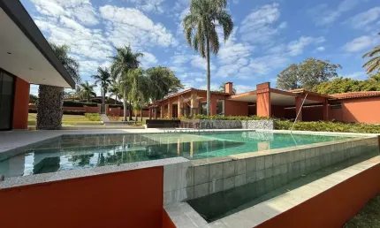 Casa para venda e aluguel em Chácaras Residenciais Santa Maria de 650.00m² com 4 Quartos, 2 Suites e 8 Garagens