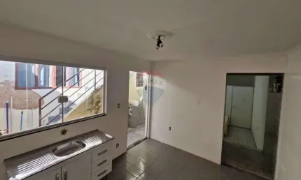 Casa para alugar em Conjunto Habitacional Vila 12 De Setembro 1° Etapa de 62.00m² com 1 Quarto e 1 Garagem