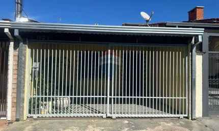Casa para venda em Jardim São Lourenço de 76.00m² com 2 Quartos, 1 Suite e 2 Garagens
