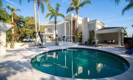 Casa de Condomínio para venda em Granja Viana de 491.00m² com 4 Quartos, 3 Suites e 10 Garagens