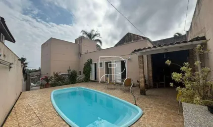Casa de Condomínio para venda e aluguel em Granja Viana de 265.00m² com 3 Quartos, 3 Suites e 2 Garagens