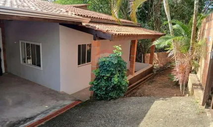 Chácara para alugar em Terras Da Capela De Santo Antônio de 197.00m² com 3 Quartos, 1 Suite e 3 Garagens