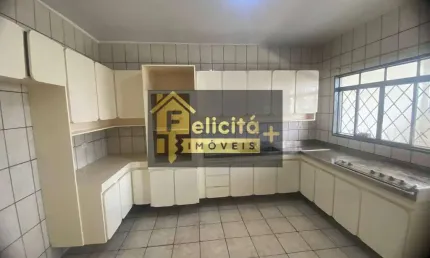 Casa para alugar em Quitaúna de 110.00m² com 3 Quartos