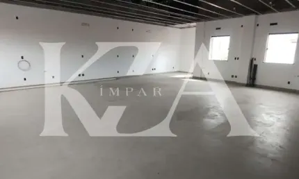 Sala Comercial para alugar em Centro de 245.00m² com 3 Garagens
