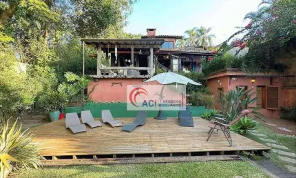 Casa para venda em Vila Santo Antônio de 334.00m² com 5 Quartos, 3 Suites e 3 Garagens
