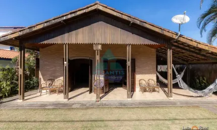 Casa para venda em Condomínio Lagoinha de 186.00m² com 4 Quartos, 1 Suite e 3 Garagens