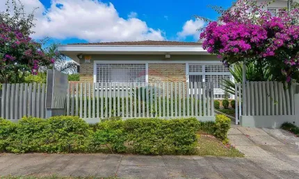 Prédio Comercial para venda em Bom Retiro de 216.00m² com 8 Quartos e 1 Suite