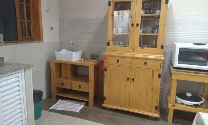 Casa para venda em Vila Garcia de 328.00m² com 2 Quartos, 1 Suite e 4 Garagens