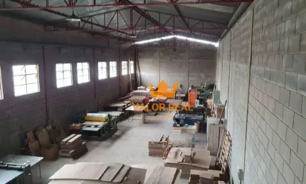 Galpão / depósito / armazém para venda em pinheirinho de 350.00m² com 20 garagens