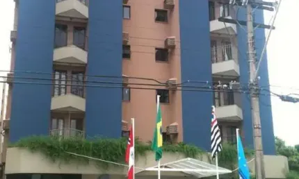Apartamento para alugar em Centro de 76.00m² com 2 Quartos, 1 Suite e 1 Garagem