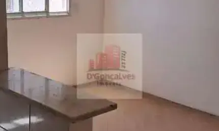Apartamento para alugar em Centro de 44.00m² com 2 Quartos e 1 Garagem