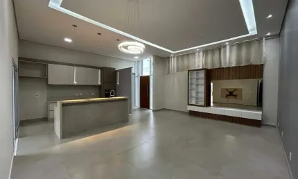 Casa de Condomínio para alugar em Jardim Mantova de 115.00m² com 3 Quartos, 1 Suite e 2 Garagens