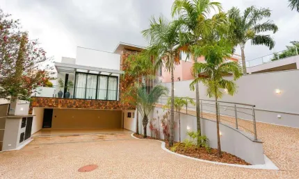 Casa de Condomínio para venda em Aparecidinha de 307.50m² com 3 Quartos e 3 Suites
